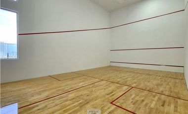 Apartamento en venta en Vía España, Carrasquilla, Park Square. E.R.