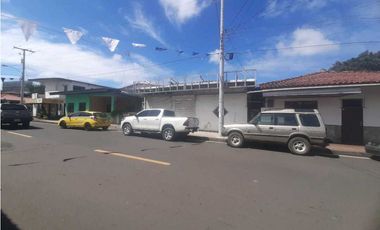 SE VENDE LOCAL COMERCIAL CERCA A CENTRAL DE CHITRE