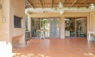 Casa en alquiler en Parque Johnston