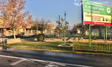 Casa en Venta en Avenida Alejandro Guzmán con Padre Hurtado a pasos de Municipalidad y Registro Civil