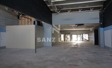 Boulevard López Mateos Pte.: Amplios locales con estacionamiento