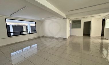 Edificio en venta en Magisterial Vista Bella