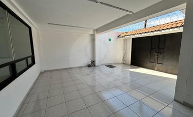 Edificio en venta en Magisterial Vista Bella