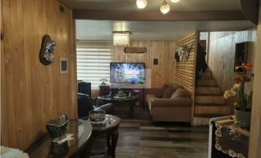 SE VENDE CASA CON CABAÑA AMOBLADAS UBICADAS EN SECTOR NERCON