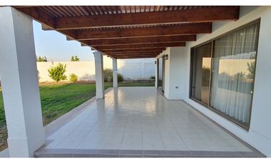 Venta casa aislada 4D 3B condominio Rinconada de Los Andes