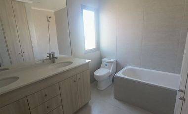 Casa en Venta en Condominio Los Bosques