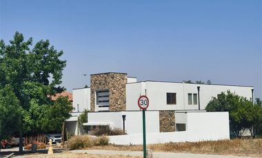 Casa en Venta en Condominio Los Bosques