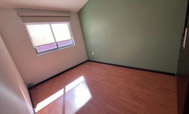 casa en renta en toluca, zona de facil acceso a cdmx, doble filtro de seguridad