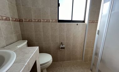 casa en renta toluca, zona aeropuerto, rapida salida a cdmx, doble filtro de seguridad-