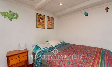 Hermosa casa estilo colonial en sitio de 624m2 en Pirque