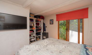 Hermosa casa estilo colonial en sitio de 624m2 en Pirque