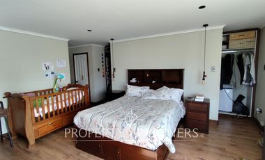 Hermosa parcela con casa en condominio.