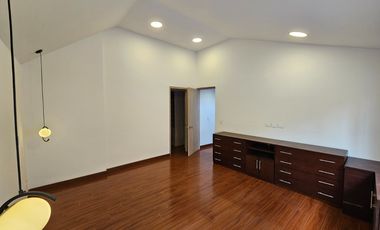 ¡Tu Refugio Exclusivo en el Corazón de Bogotá! CASA VIRREY