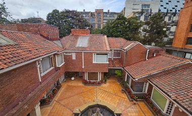 ¡Tu Refugio Exclusivo en el Corazón de Bogotá! CASA VIRREY
