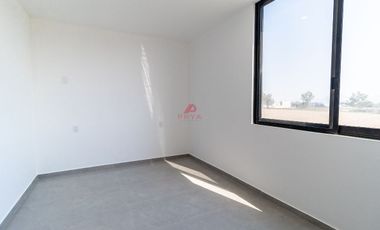 CASA EN VENTA EN PRIVANZA SOLARES, ZAPOPAN JAL.