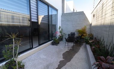 CASA EN VENTA EN SOLARES, COTO VALEIRA, ZAPOPAN JALISCO.