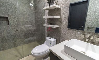 CASA EN VENTA EN SOLARES, COTO VALEIRA, ZAPOPAN JALISCO.