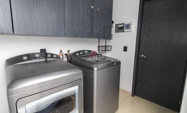 CASA EN VENTA EN SOLARES, COTO VALEIRA, ZAPOPAN JALISCO.