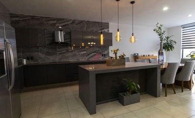 CASA EN VENTA EN SOLARES, COTO VALEIRA, ZAPOPAN JALISCO.