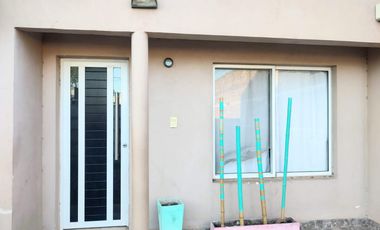 Casa en venta dos dormitorios en Junin mas casa interna