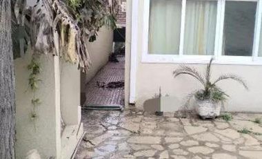 Casa en venta - 4 Dormitorios 2 Baños - Cochera - 210Mts2 - Ituzaingó
