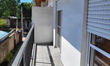 Dúplex en venta - 2 Dormitorios 1 Baño - Cochera - 75Mts2 - Esteban Echeverría