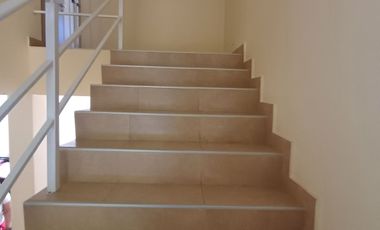 Duplex en venta - CENTENARIO casco viejo.