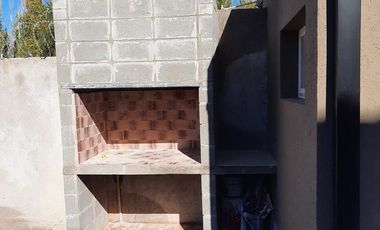 Duplex en venta - CENTENARIO casco viejo.