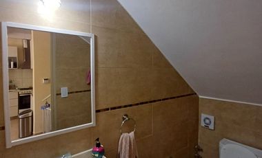 Duplex en venta - CENTENARIO casco viejo.
