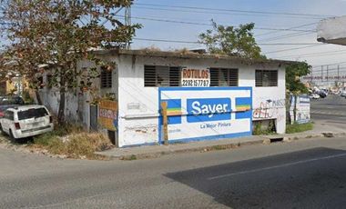 Terreno Comercial · Avenidas Miguel Aleman y Rafael Hernandez Ochoa · 300M2