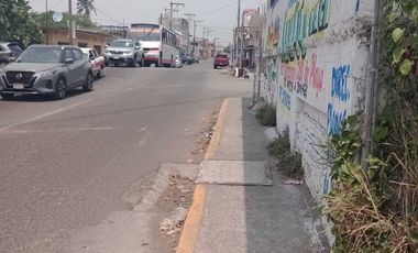 Terreno Comercial · Avenidas Miguel Aleman y Rafael Hernandez Ochoa · 300M2