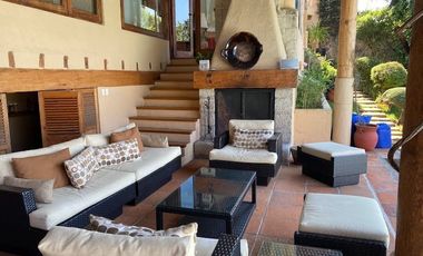 CASA EN VENTA EN VALLE DE BRAVO