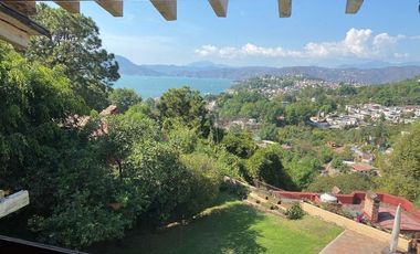 CASA EN VENTA EN VALLE DE BRAVO