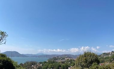 CASA EN VENTA EN VALLE DE BRAVO