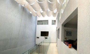 EDIFICIO DE 3 NIVELES EN VENTA EN PENSADOR MEXICANO, VENUSTIANO CARRANZA