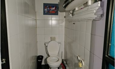 Casa comercial sobre vía principal en el Hipodromo Soledad