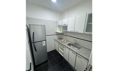 DEPARTAMENTO 4 AMBIENTES A LA CALLE CON BALCON - MACROCENTRO
