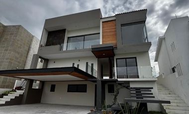 Casa en Fraccionamiento en PARAISO COUNTRY CLUB Emiliano Zapata - GSI-1440-Fr