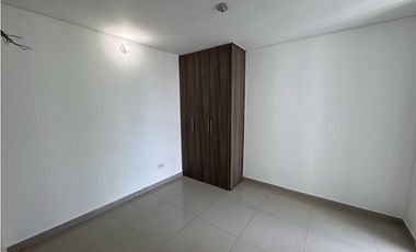 Amplia casa en conjunto cerrado