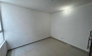 Amplia casa en conjunto cerrado