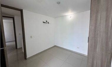 Amplia casa en conjunto cerrado
