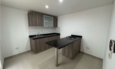 Amplia casa en conjunto cerrado