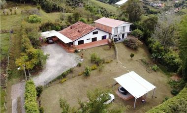 SE VENDE FINCA EN MARINILLA ANTIOQUIA