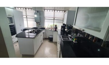 EN VENTA CASA EN EL POBLADO