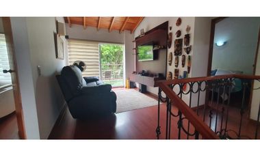EN VENTA CASA EN EL POBLADO