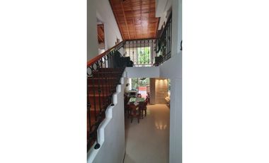 EN VENTA CASA EN EL POBLADO