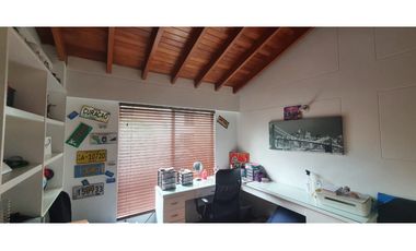 EN VENTA CASA EN EL POBLADO
