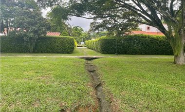 VENDO LOTE O PERMUTO JAMUNDI LA MORADA SM 8301156