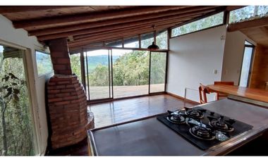 Venta de casa lote independiente en Santa Elena