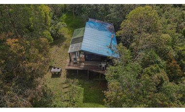 Venta de casa lote independiente en Santa Elena